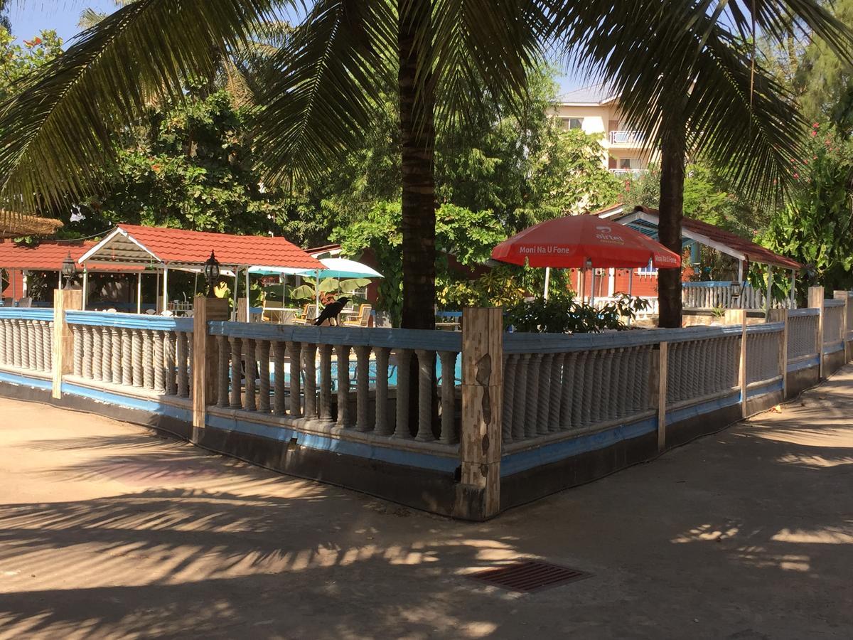The Family Kingdom Resort Freetown Extérieur photo