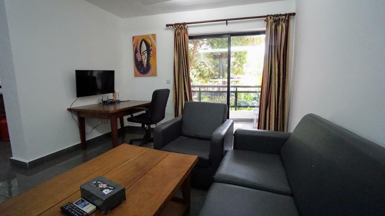 The Family Kingdom Resort Freetown Extérieur photo